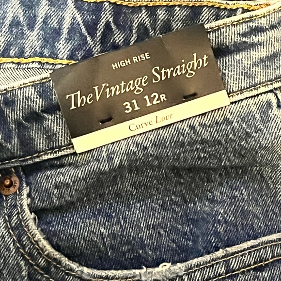 BRAND NEW! Abercrombie & Fitch Curve Love High Rise Vintage Straight Jean - Picture 4 of 6